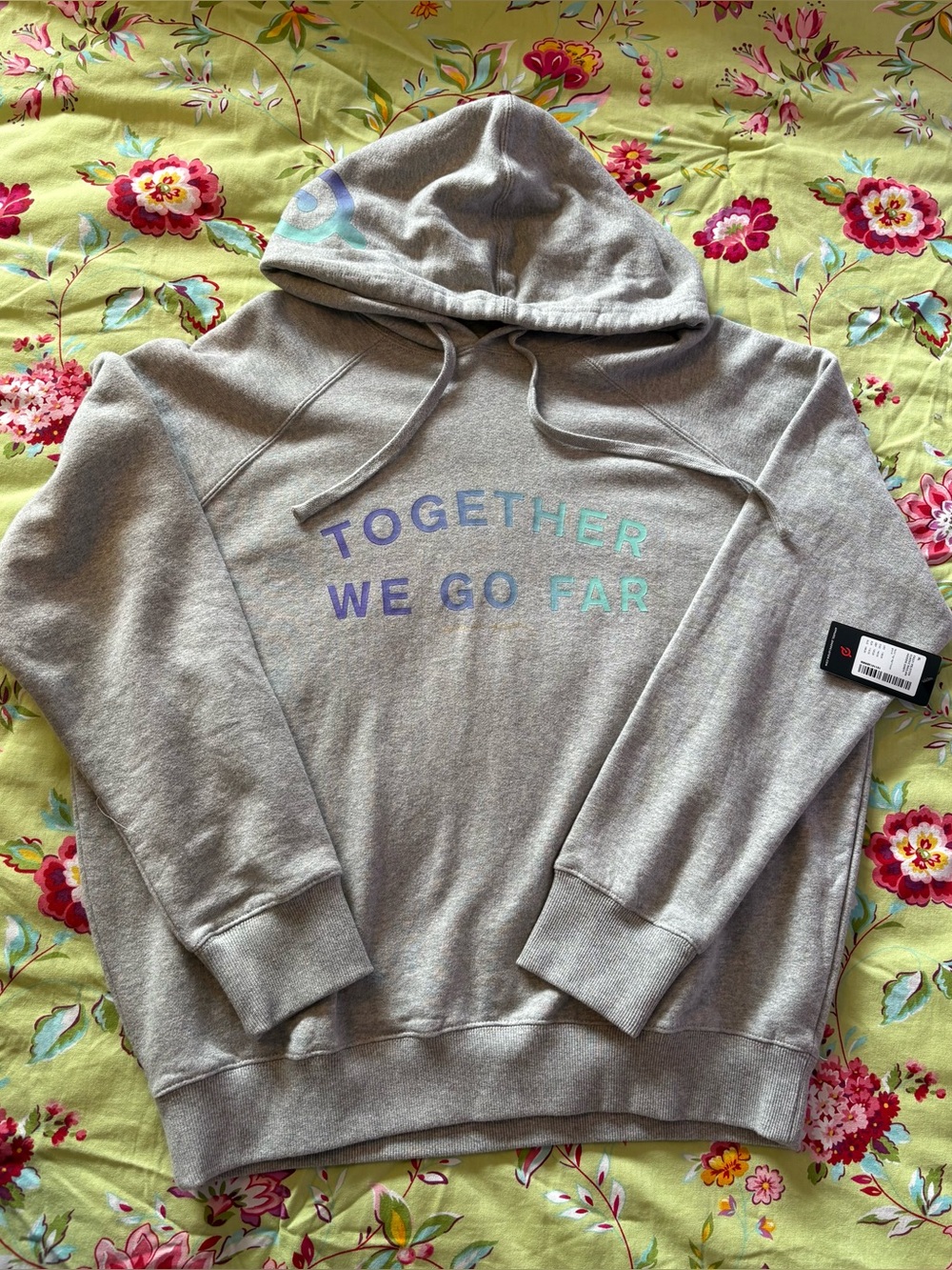 PELOTON NWT Together We Go Far Gray Raglan Hoodie Size XL 28x26